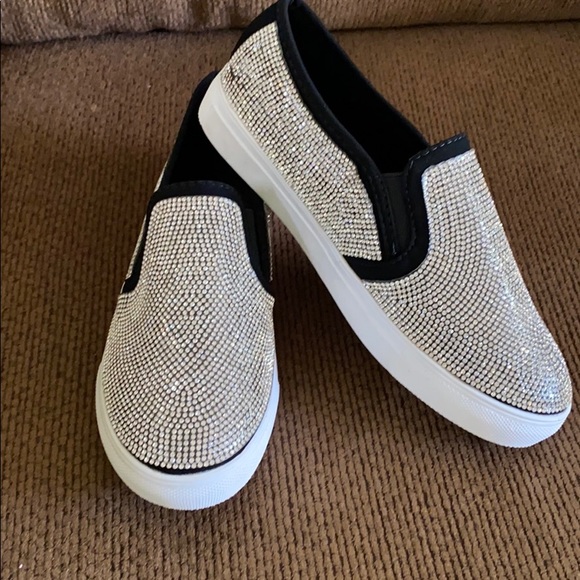 Shoes - Picture 2 of 2